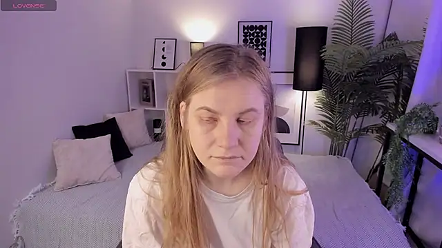 JadeSoft online show from March 8, 2025, 8:46 pm