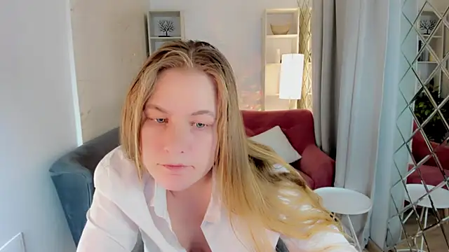 JadeSoft online show from October 5, 2025, 1:31 pm