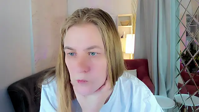 JadeSoft online show from November 12, 2025, 8:41 pm