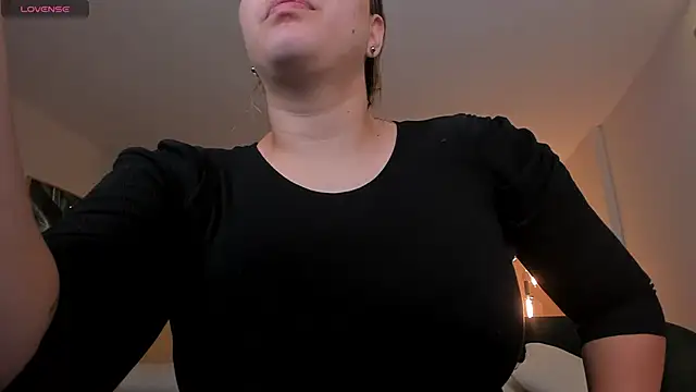 MartinnaBonnet online show from February 11, 2025, 10:48 am