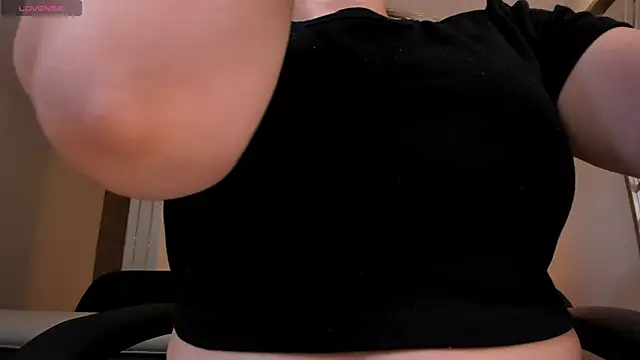 MartinnaBonnet online show from February 13, 2025, 11:06 am