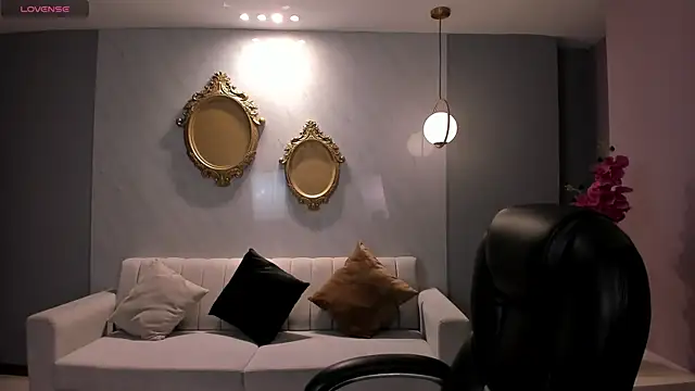 MartinnaBonnet online show from February 23, 2025, 11:33 am