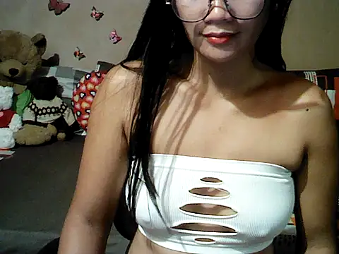 Snapshot of Mia_Rein chatting on July 10, 2026, 1:25 pm Mia Rein online show from July 10, 2026, 1:25 pm