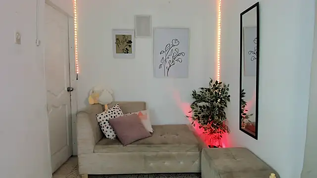 hornyprincess   online show from February 2, 2025, 6:10 pm