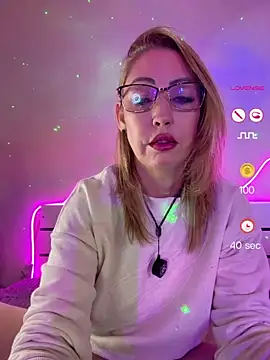 RAIRAsexy online show from May 19, 2026, 11:55 pm
