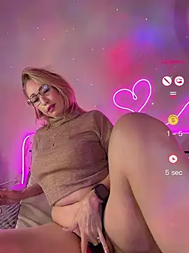 RAIRAsexy online show from May 27, 2026, 11:18 am