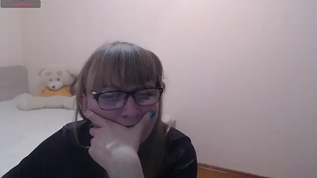 Snapshot of MargotLot chatting on January 25, 2025, 10:29 am MargotLot online show from January 25, 2025, 10:29 am