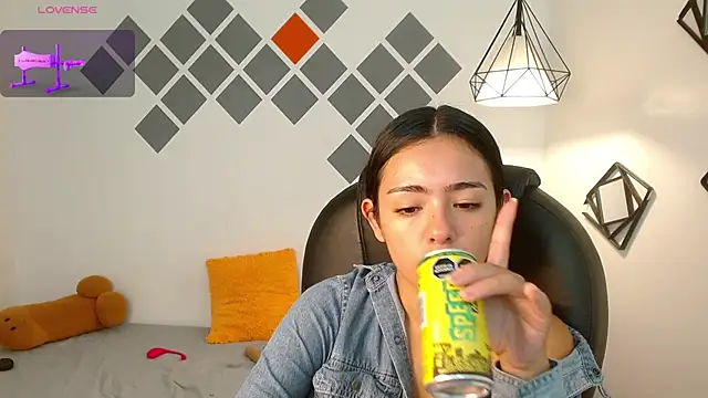 Ivy Gail online show from December 11, 2024, 5:43 am