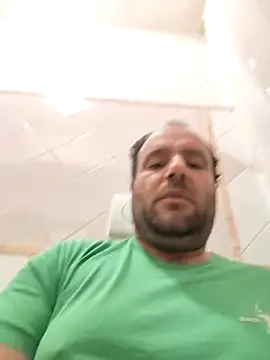 alex899927 online show from April 13, 2026, 2:22 pm