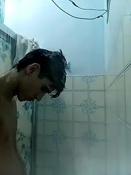 Snapshot of Miguel_1233 chatting on November 27, 2025, 4:03 am Miguel 1233 online show from November 27, 2025, 4:03 am