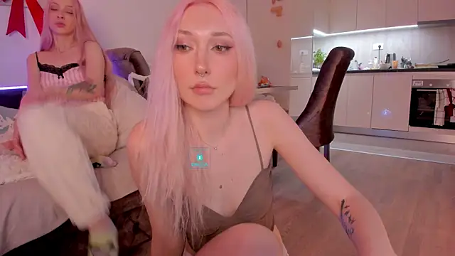 AlexRoseLiRed online show from December 30, 2024, 2:31 am