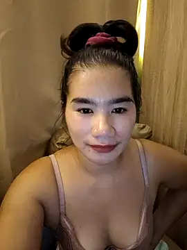 Kissy07 online show from February 18, 2026, 1:45 am