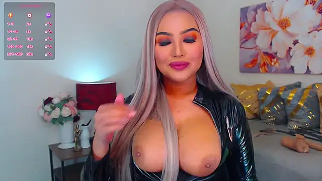 HugeCock Savanna online show from September 19, 2025, 11:27 pm