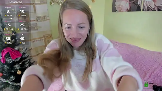 Queenymel online show from December 4, 2024, 6:50 pm