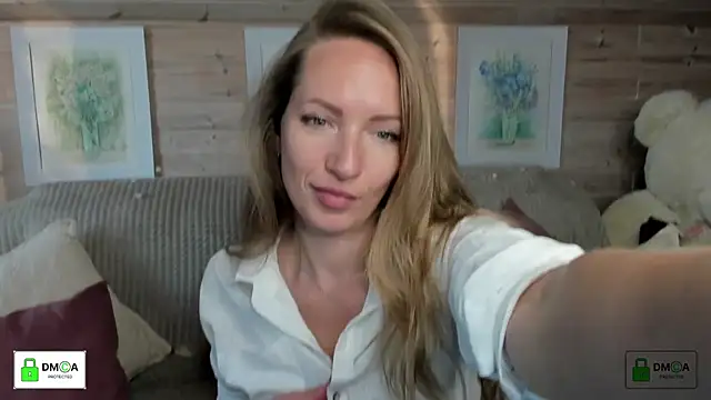 Queenymel online show from September 11, 2025, 3:56 pm