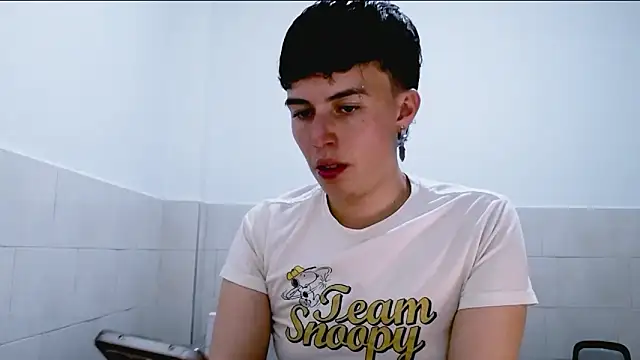 Snapshot of Cocain_Atenea chatting on May 2, 2026, 9:09 pm Cocain Atenea online show from May 2, 2026, 9:09 pm