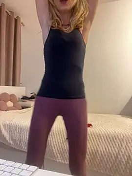 adella13 online show from February 20, 2025, 6:50 am