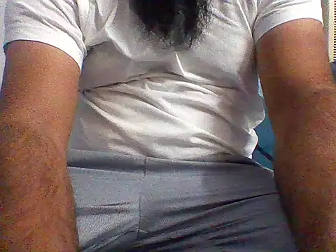 addydaddy579 online show from December 4, 2025, 5:32 pm