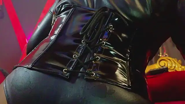 PerlaDivaio online show from October 6, 2025, 1:52 pm