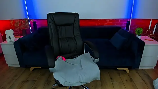 Snapshot of Kamilla_Hot chatting on September 22, 2025, 6:32 pm Kamilla Hot online show from September 22, 2025, 6:32 pm