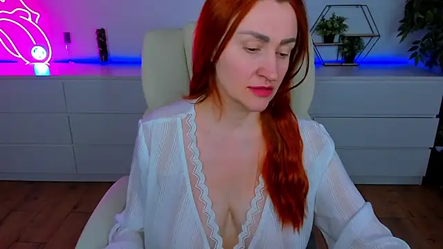 Snapshot of Kamilla_Hot chatting on November 23, 2025, 6:52 pm Kamilla Hot online show from November 23, 2025, 6:52 pm