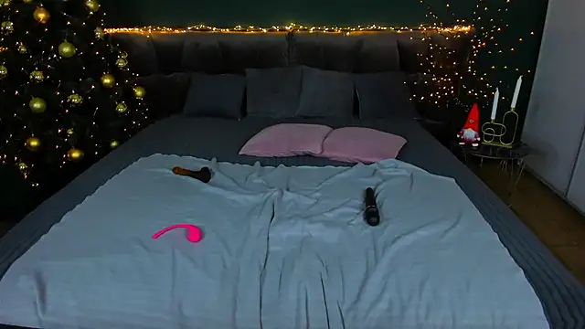 Snapshot of Kamilla_Hot chatting on December 5, 2025, 6:33 am Kamilla Hot online show from December 5, 2025, 6:33 am