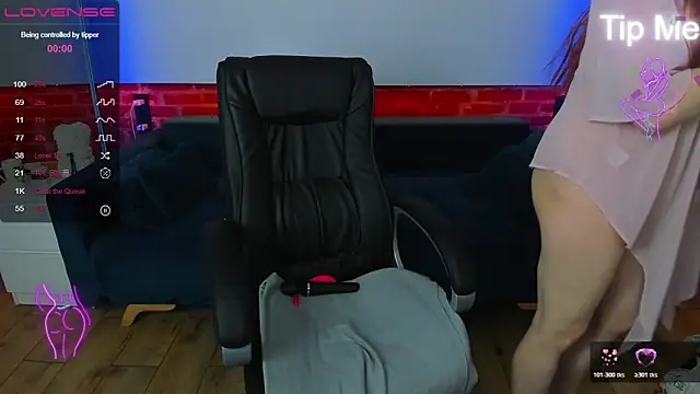 Snapshot of Kamilla_Hot chatting on March 4, 2026, 6:58 pm Kamilla Hot online show from March 4, 2026, 6:58 pm