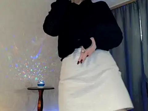 elenaza online show from November 26, 2025, 10:05 am