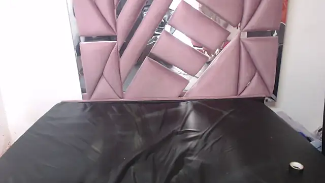 Snapshot of morenahott1 chatting on October 31, 2025, 11:55 am morenahott1 online show from October 31, 2025, 11:55 am