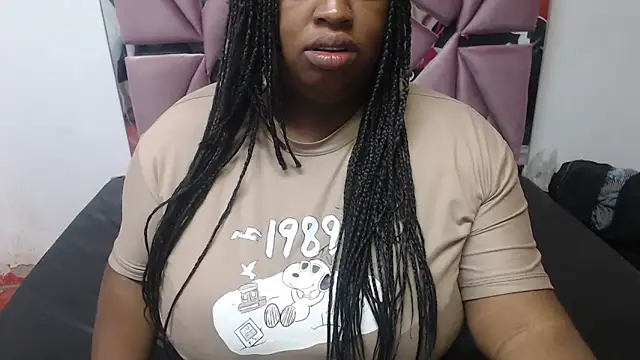 Snapshot of morenahott1 chatting on November 1, 2025, 11:34 am morenahott1 online show from November 1, 2025, 11:34 am