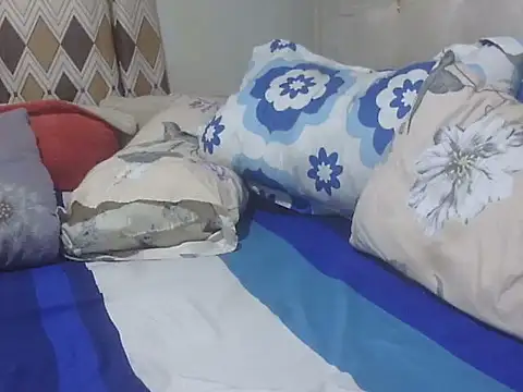 Snapshot of Sexy-santa chatting on February 5, 2025, 2:48 pm Sexy-santa online show from February 5, 2025, 2:48 pm