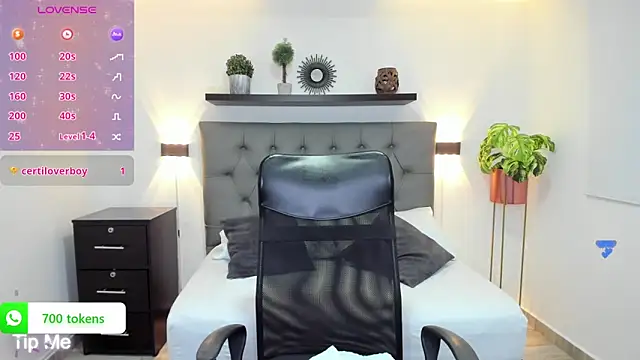 Snapshot of isabella_florez chatting on January 14, 2025, 3:04 pm isabella florez online show from January 14, 2025, 3:04 pm