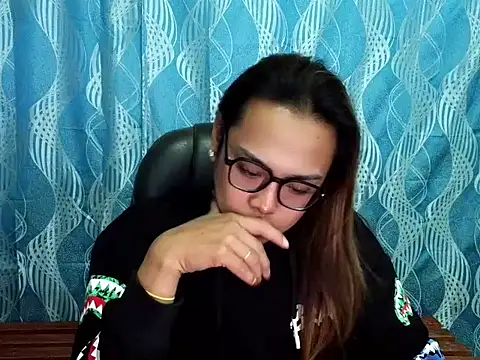 Snapshot of Your_PrettyGirlxxx chatting on September 17, 2025, 7:10 am Your PrettyGirlxxx online show from September 17, 2025, 7:10 am