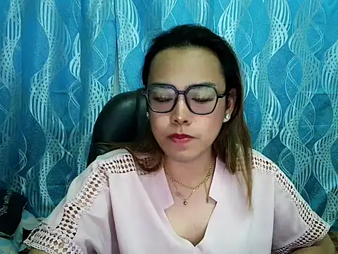 Snapshot of Your_PrettyGirlxxx chatting on September 18, 2025, 6:04 am Your PrettyGirlxxx online show from September 18, 2025, 6:04 am