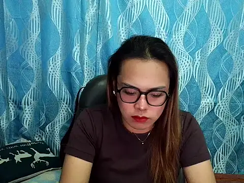 Snapshot of Your_PrettyGirlxxx chatting on September 24, 2025, 12:25 am Your PrettyGirlxxx online show from September 24, 2025, 12:25 am