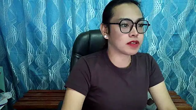 Snapshot of Your_PrettyGirlxxx chatting on September 26, 2025, 12:25 am Your PrettyGirlxxx online show from September 26, 2025, 12:25 am