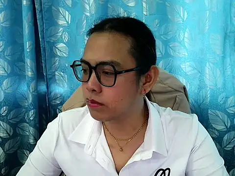 Snapshot of Your_PrettyGirlxxx chatting on November 12, 2025, 11:47 pm Your PrettyGirlxxx online show from November 12, 2025, 11:47 pm