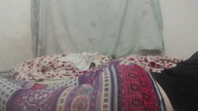 Snapshot of Kittywhiteass chatting on March 19, 2025, 8:23 am Kittywhiteass online show from March 19, 2025, 8:23 am