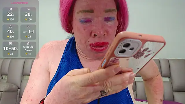 Snapshot of Kittywhiteass chatting on November 13, 2025, 7:29 am Kittywhiteass online show from November 13, 2025, 7:29 am