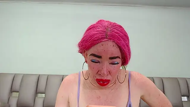 Snapshot of Kittywhiteass chatting on November 22, 2025, 9:47 pm Kittywhiteass online show from November 22, 2025, 9:47 pm