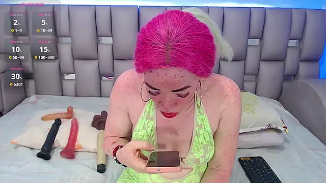 Snapshot of Kittywhiteass chatting on November 28, 2025, 3:42 am Kittywhiteass online show from November 28, 2025, 3:42 am