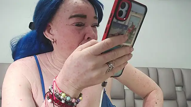 Snapshot of Kittywhiteass chatting on February 4, 2026, 6:41 am Kittywhiteass online show from February 4, 2026, 6:41 am