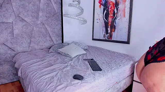 AmandaNordby  online show from October 23, 2025, 8:07 pm