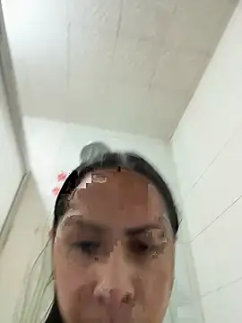 yesie hot online show from September 9, 2025, 12:10 am