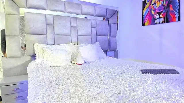 Candy And Andy  online show from September 19, 2025, 1:18 am