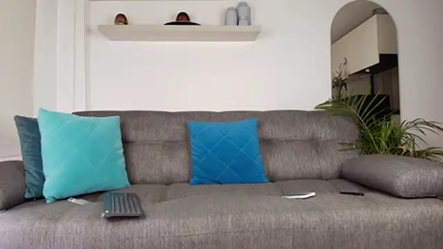 Robyn Miller online show from January 16, 2026, 9:52 pm