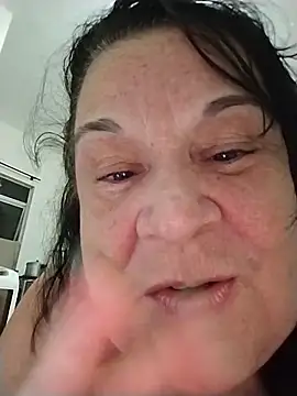 Snapshot of Yaya_Mineira chatting on May 15, 2026, 11:12 pm Yaya Mineira online show from May 15, 2026, 11:12 pm
