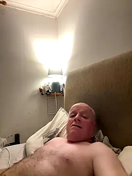 locallad88 online show from November 11, 2025, 8:20 pm