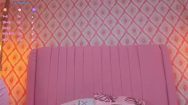 MAGIEVANS1 online show from February 4, 2025, 11:49 am