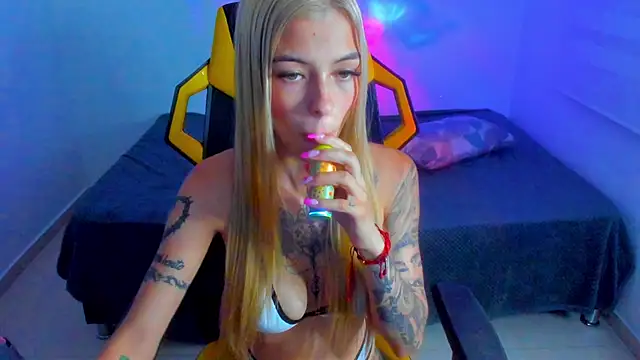 Snapshot of barbiee_05 chatting on March 2, 2026, 12:13 am barbiee 05 online show from March 2, 2026, 12:13 am